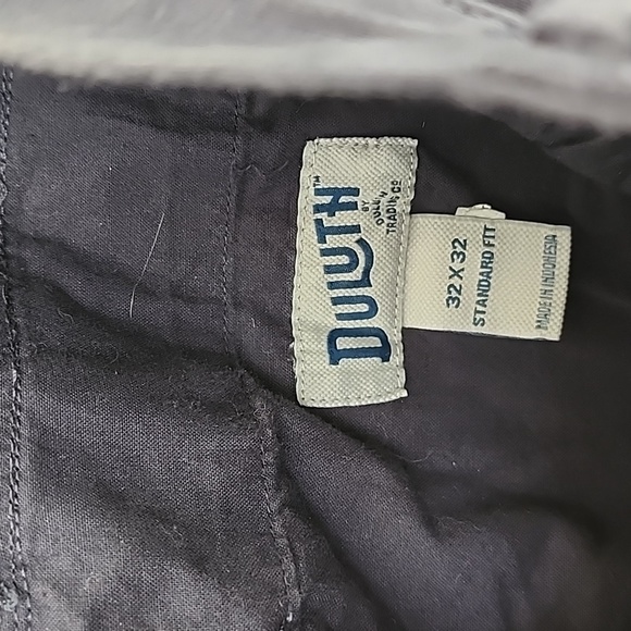 Duluth 32x32 pants standard fit - Picture 3 of 5